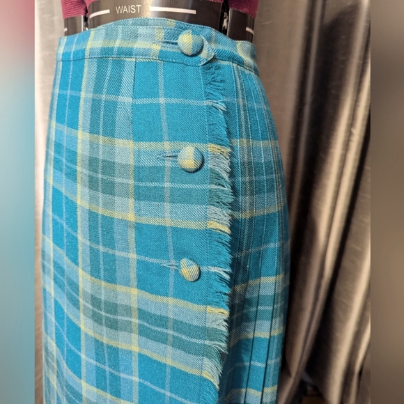 Vintage Wool Kilt Skirt, Small, by Aljean Canada, EUC - Picture 2 of 7